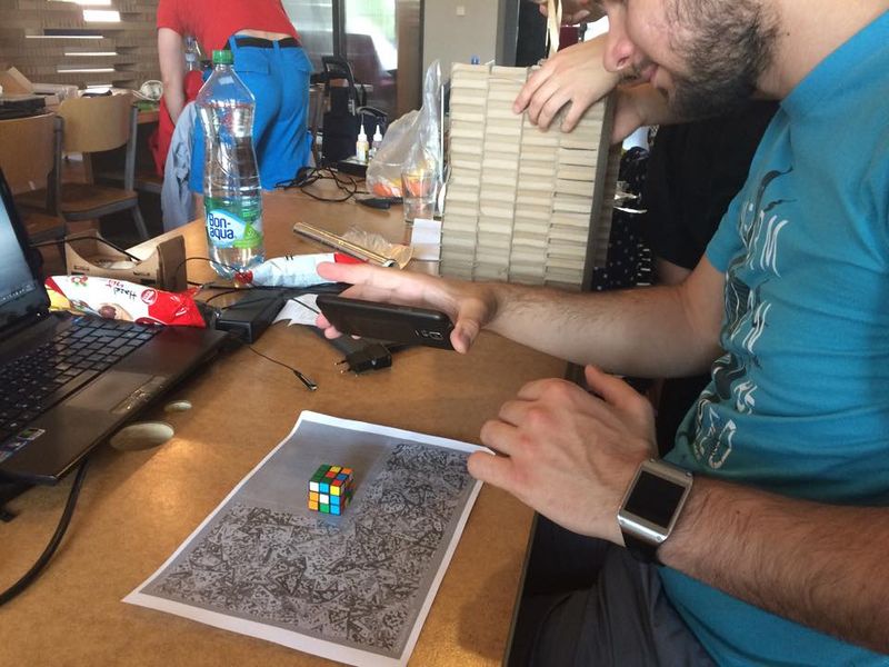 Soubor:ARGCardboard08.jpg